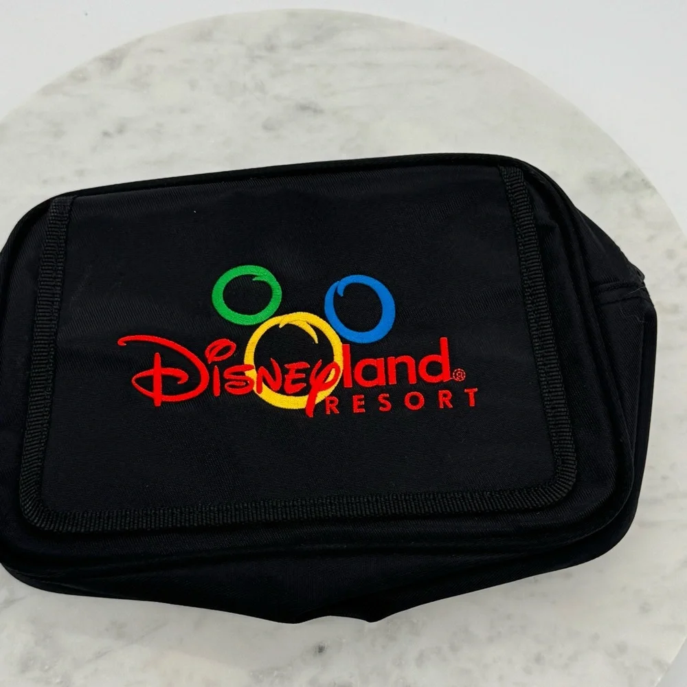 NWOT Black Disneyland Resort Buckle Fanny Pack Disney Parks‎ Exclusive